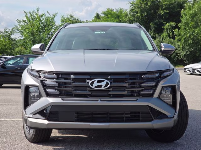 2026 Shimmering Silver Hyundai Tucson SEL Plus AWD SUV