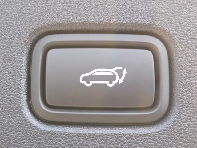 2026 Shimmering Silver Hyundai Tucson SEL Plus AWD SUV