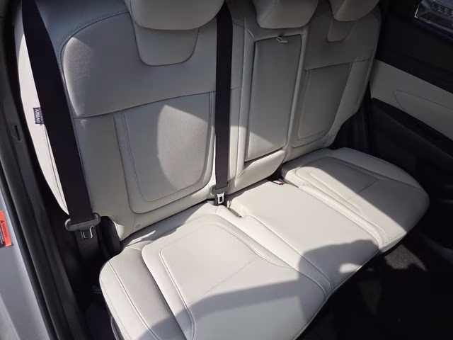 2026 Shimmering Silver Hyundai Tucson SEL Plus AWD SUV