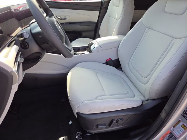 2026 Shimmering Silver Hyundai Tucson SEL Plus AWD SUV