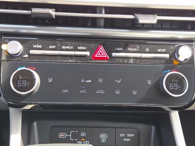 2026 Shimmering Silver Hyundai Tucson SEL Plus AWD SUV