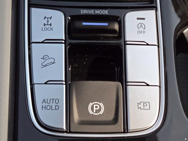 2026 Shimmering Silver Hyundai Tucson SEL Plus AWD SUV