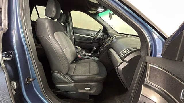 2018 Blue Metallic Ford Explorer XLT 4X4 SUV