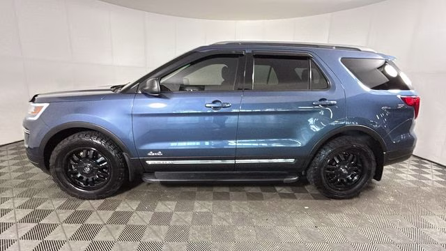 2018 Blue Metallic Ford Explorer XLT 4X4 SUV