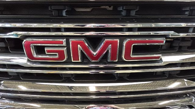 2022 Summit White GMC Sierra 2500HD SLE 4X4 Truck