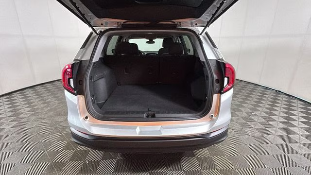2022 Quicksilver Metallic GMC Terrain SLE AWD SUV