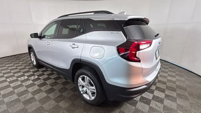 2022 Quicksilver Metallic GMC Terrain SLE AWD SUV