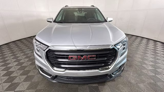 2022 Quicksilver Metallic GMC Terrain SLE AWD SUV