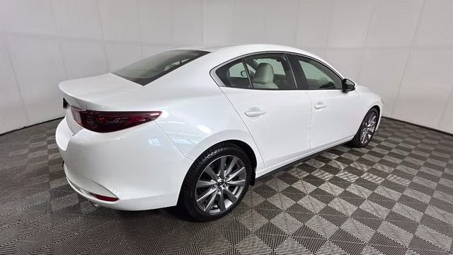 2019 Snowflake White Pearl Mica Mazda Mazda3 Select FWD Sedan