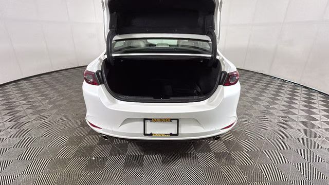 2019 Snowflake White Pearl Mica Mazda Mazda3 Select FWD Sedan