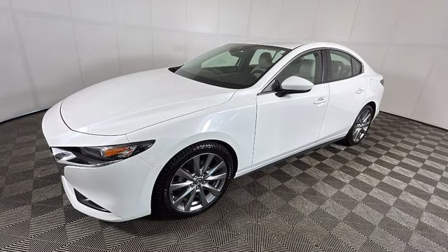 2019 Snowflake White Pearl Mica Mazda Mazda3 Select FWD Sedan