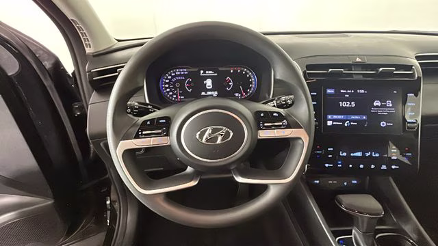 2024 Black Pearl Hyundai Tucson SEL FWD SUV