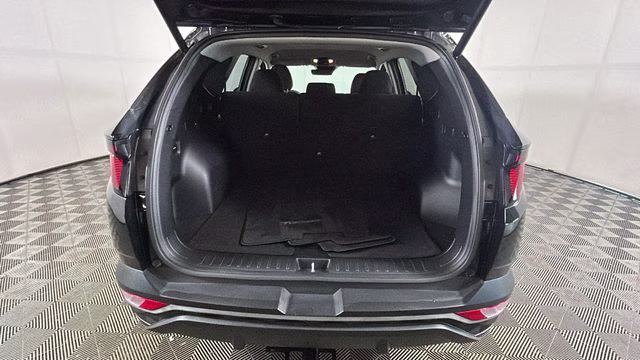 2024 Black Pearl Hyundai Tucson SEL FWD SUV