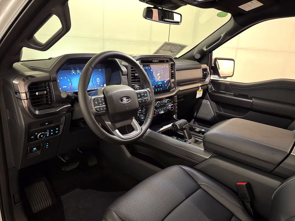 2026 Oxford White Ford F-150 Lariat 4X4 Truck