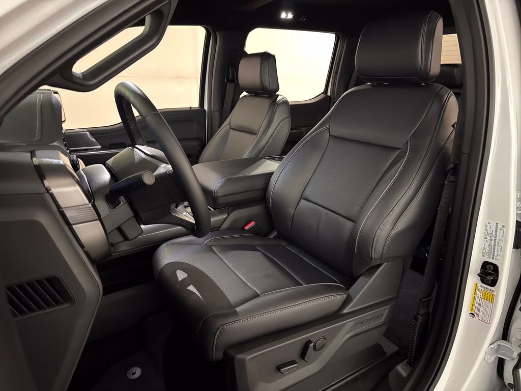 2026 Oxford White Ford F-150 Lariat 4X4 Truck