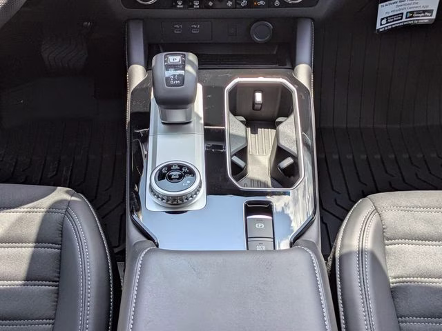 2026 Labrador Black Pearl Mitsubishi Outlander SE FWD SUV