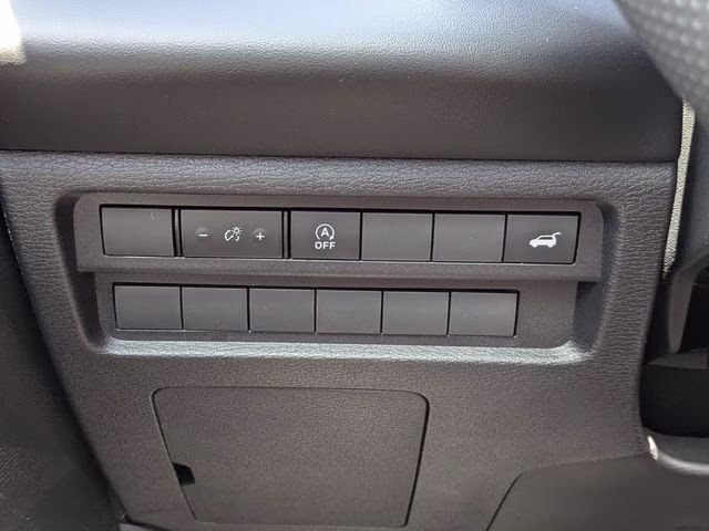 2026 Labrador Black Pearl Mitsubishi Outlander SE FWD SUV