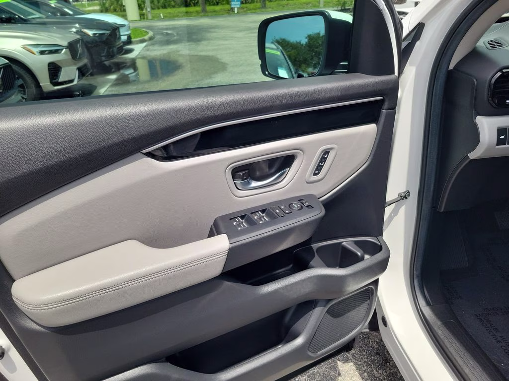 2025 Honda Pilot EX-L FWD SUV