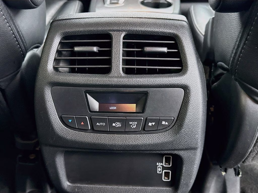 2022 Platinum White Pearl Honda Pilot Special Edition FWD SUV