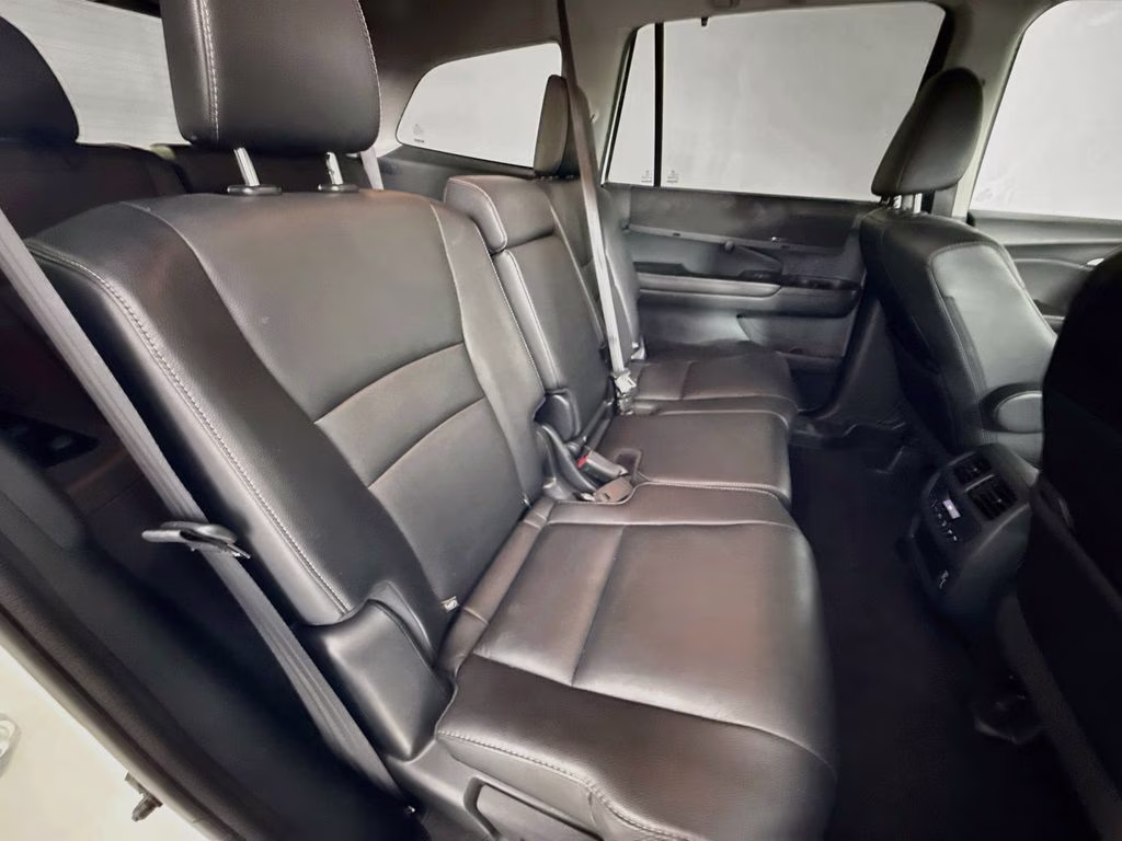 2022 Platinum White Pearl Honda Pilot Special Edition FWD SUV