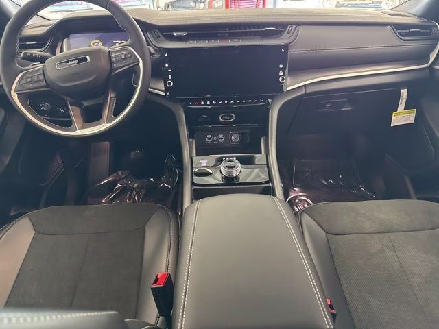 2026 Silver Zynith Jeep Grand Cherokee L Altitude 4X4 SUV