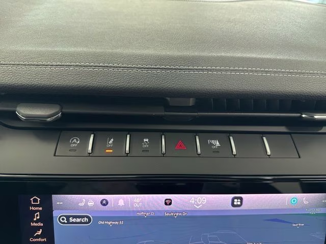 2026 Silver Zynith Jeep Grand Cherokee L Altitude 4X4 SUV