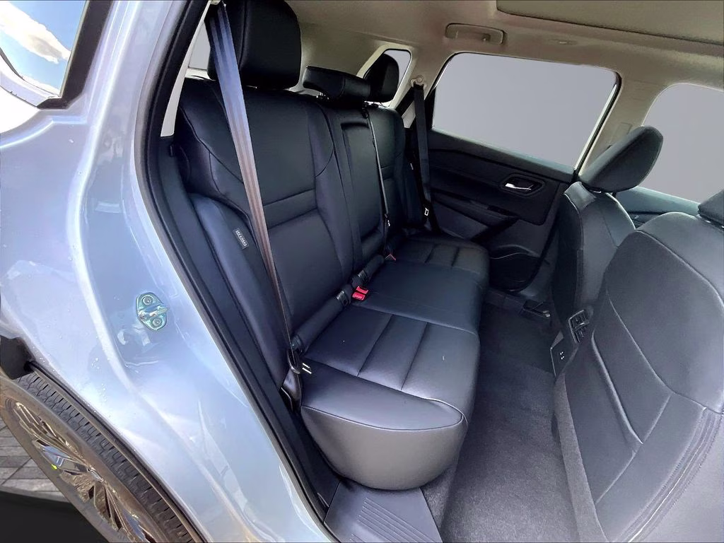 2026 Everest White Pearl Tricoat Nissan Rogue Dark Armor AWD SUV