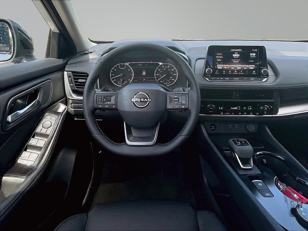 2026 Everest White Pearl Tricoat Nissan Rogue Dark Armor AWD SUV