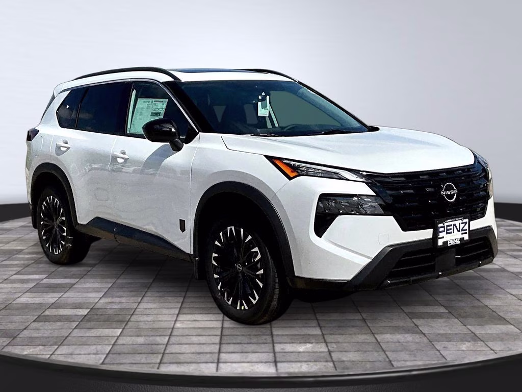2026 Everest White Pearl Tricoat Nissan Rogue Dark Armor AWD SUV