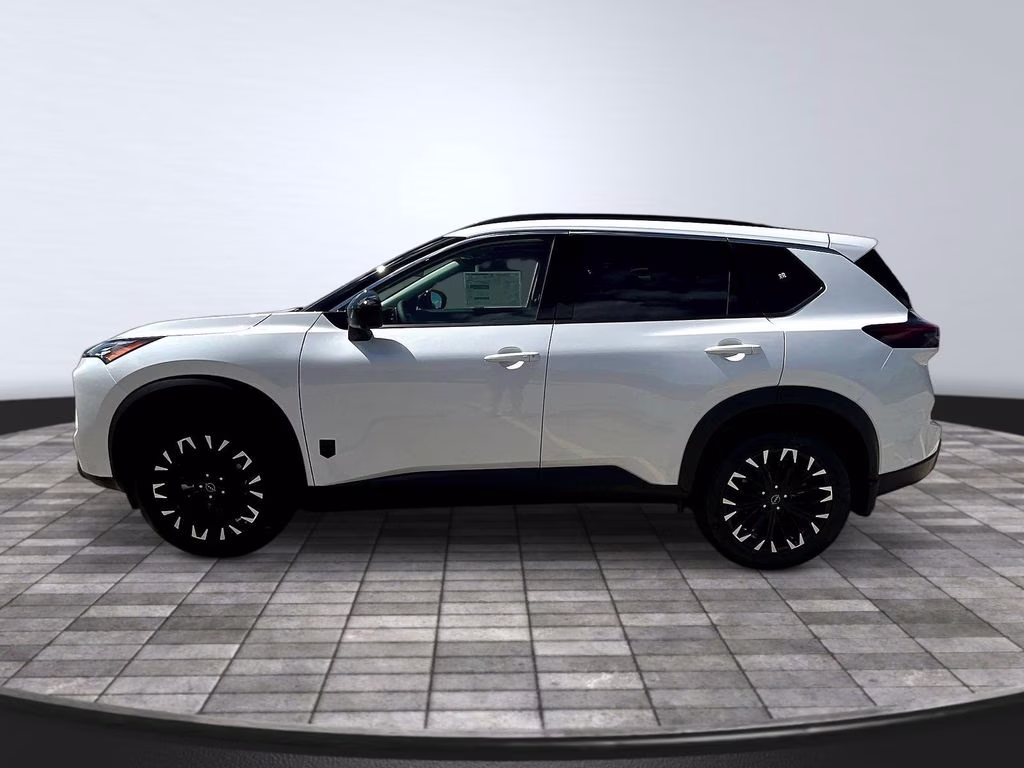 2026 Everest White Pearl Tricoat Nissan Rogue Dark Armor AWD SUV