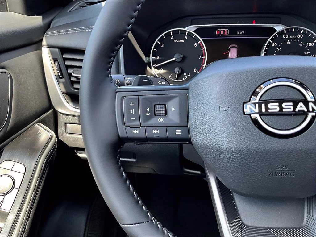 2026 Everest White Pearl Tricoat Nissan Rogue Dark Armor AWD SUV