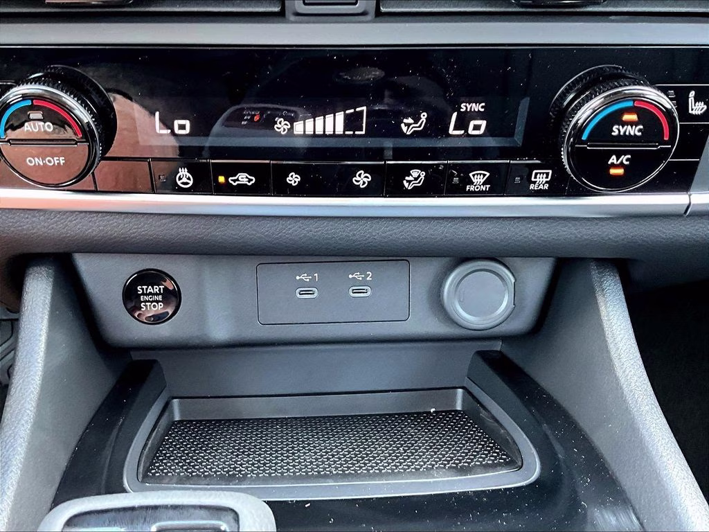 2026 Everest White Pearl Tricoat Nissan Rogue Dark Armor AWD SUV