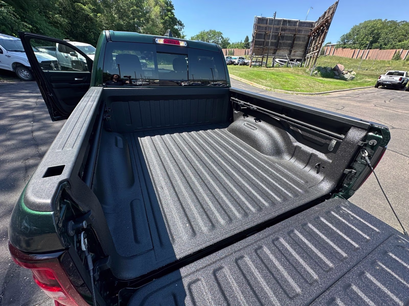 2026 Serrano Green Metallic Ram 1500 Express 4X4 Truck