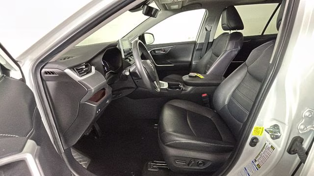 2019 Blizzard Pearl Toyota RAV4 Limited AWD SUV