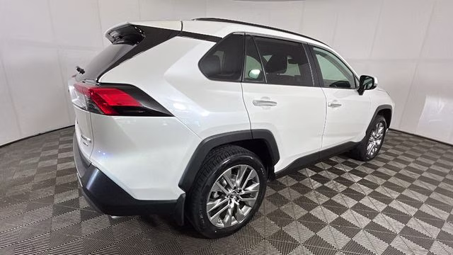 2019 Blizzard Pearl Toyota RAV4 Limited AWD SUV