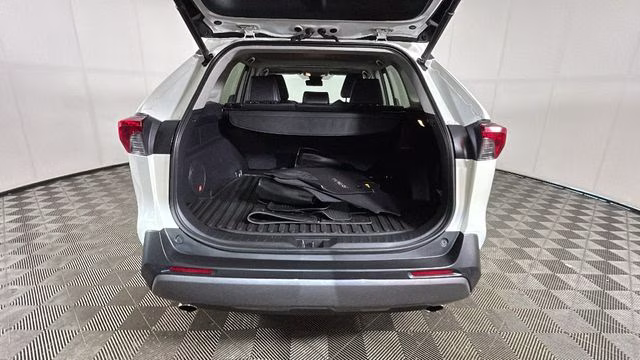 2019 Blizzard Pearl Toyota RAV4 Limited AWD SUV