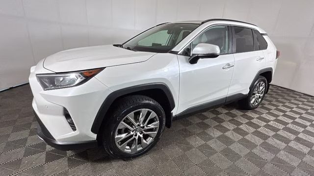 2019 Blizzard Pearl Toyota RAV4 Limited AWD SUV