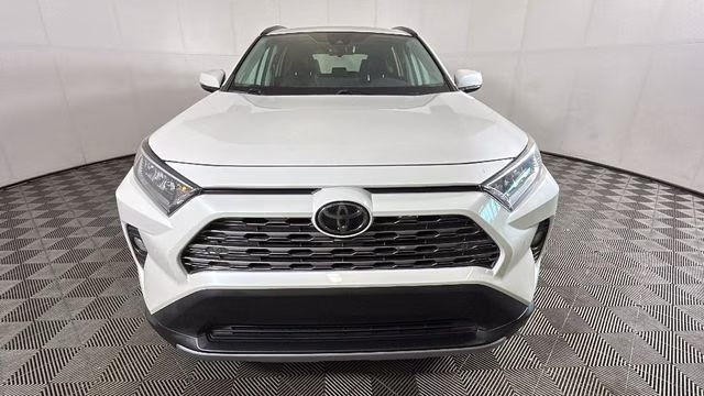 2019 Blizzard Pearl Toyota RAV4 Limited AWD SUV