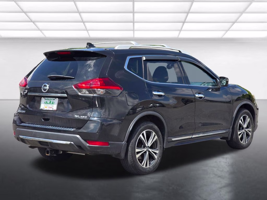 2017 Magnetic Black Nissan Rogue SL AWD SUV