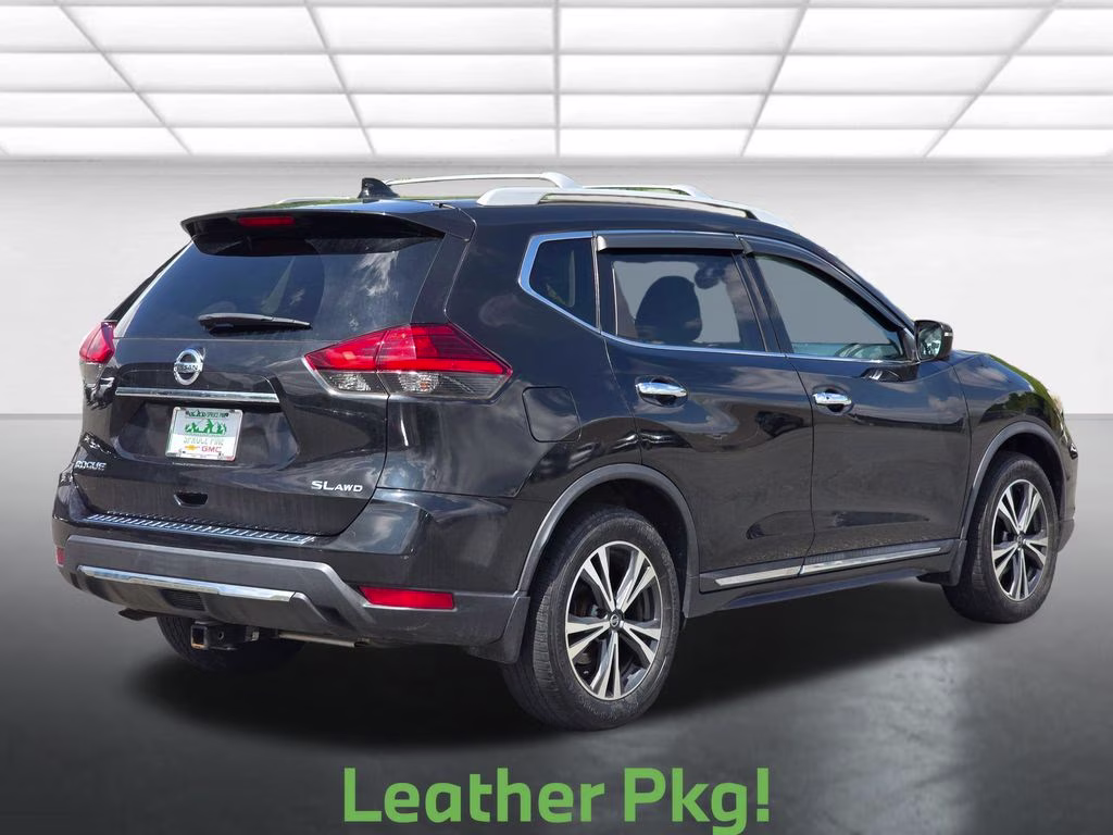 2017 Magnetic Black Nissan Rogue SL AWD SUV