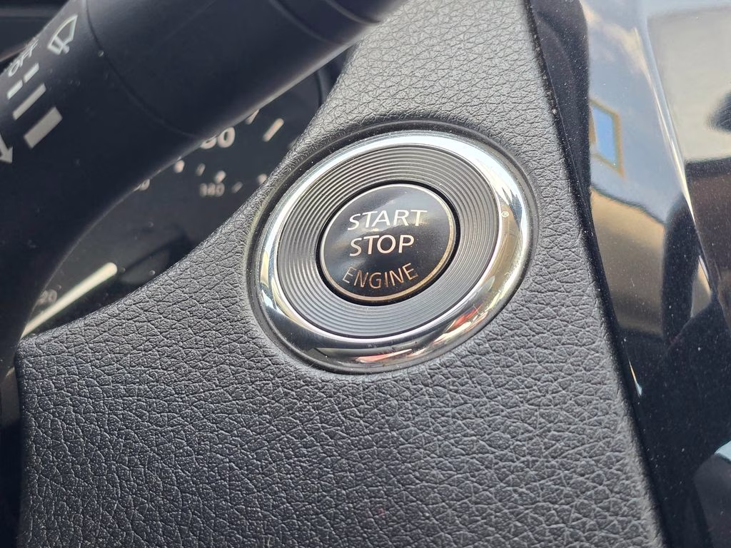 2017 Magnetic Black Nissan Rogue SL AWD SUV