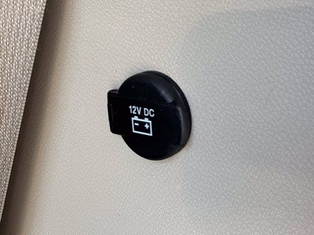 2023 Silver Mist Clearcoat Chrysler Voyager LX FWD Van