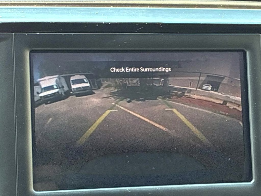 2023 Silver Mist Clearcoat Chrysler Voyager LX FWD Van