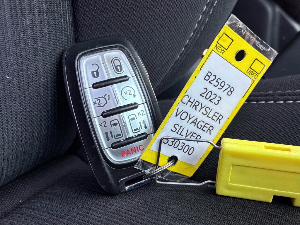 2023 Silver Mist Clearcoat Chrysler Voyager LX FWD Van