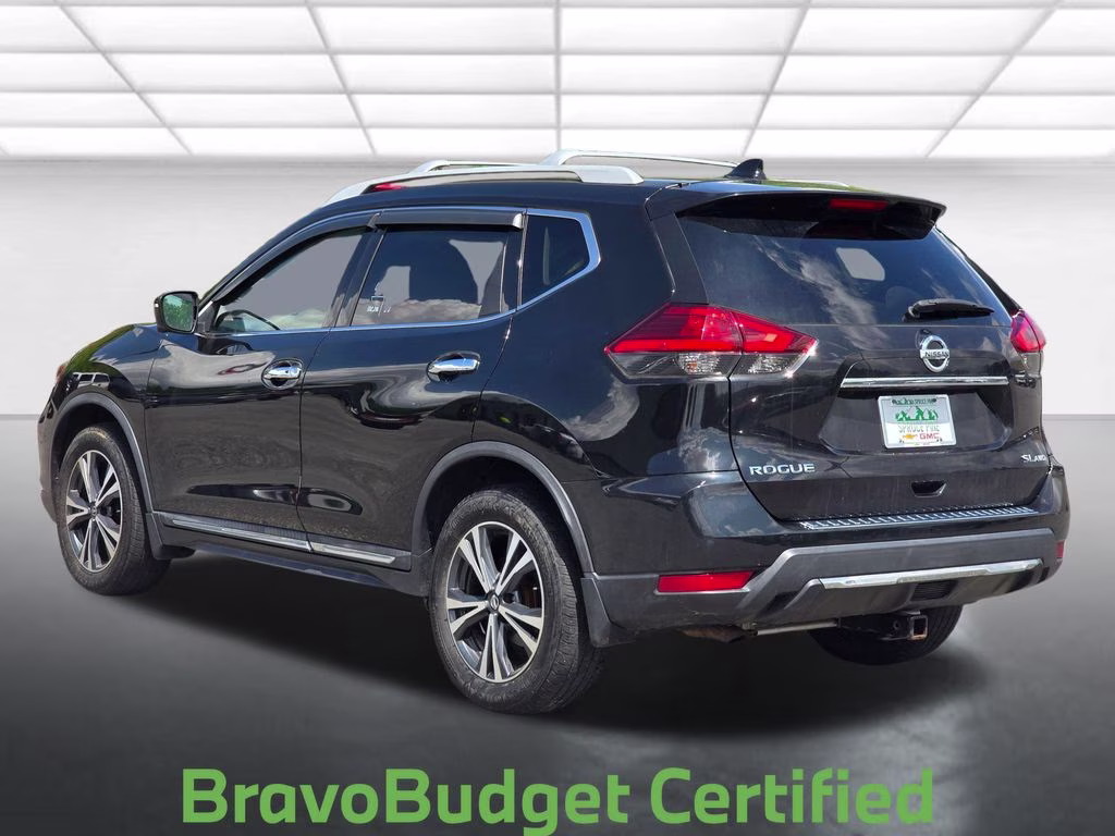 2017 Magnetic Black Nissan Rogue SL AWD SUV