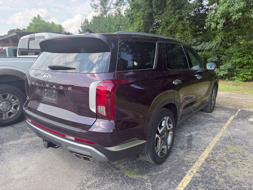 2023 Sierra Burgundy Hyundai Palisade Limited FWD SUV