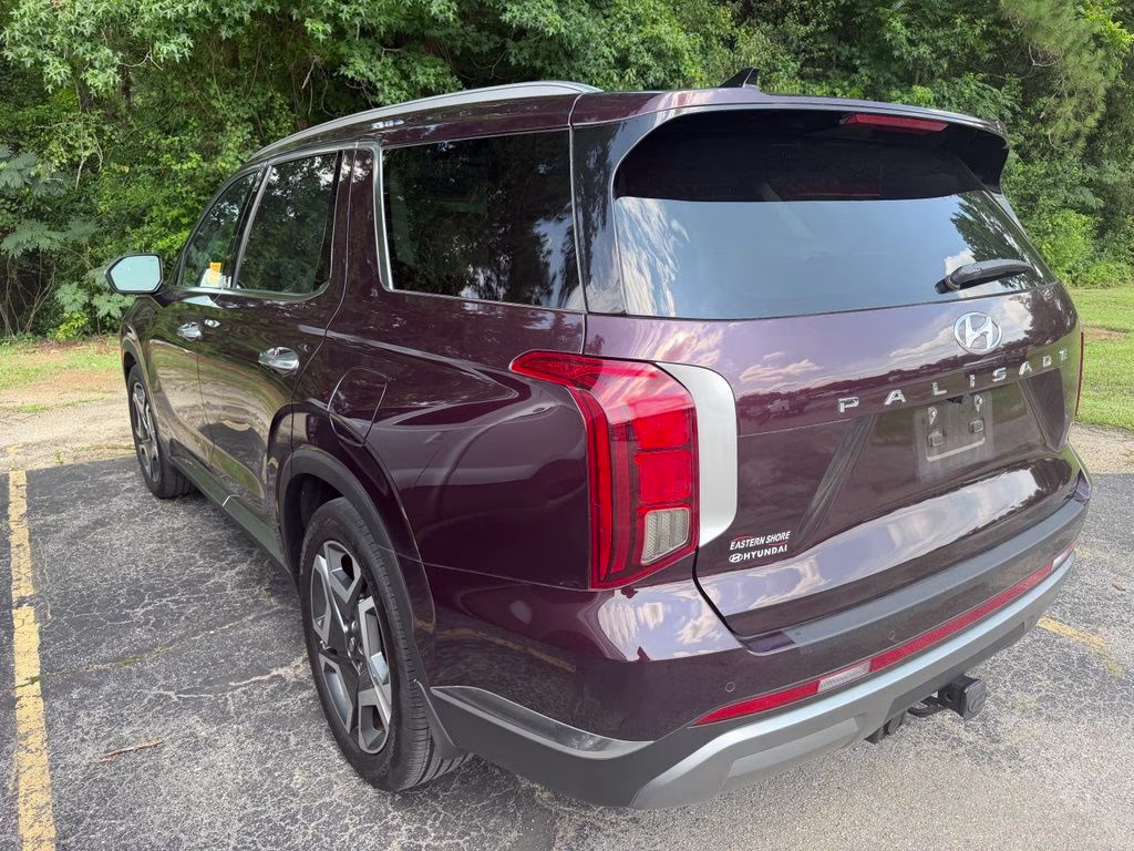 2023 Sierra Burgundy Hyundai Palisade Limited FWD SUV