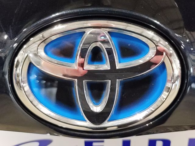 2018 Galactic Aqua Mica Toyota RAV4 Hybrid XLE AWD SUV
