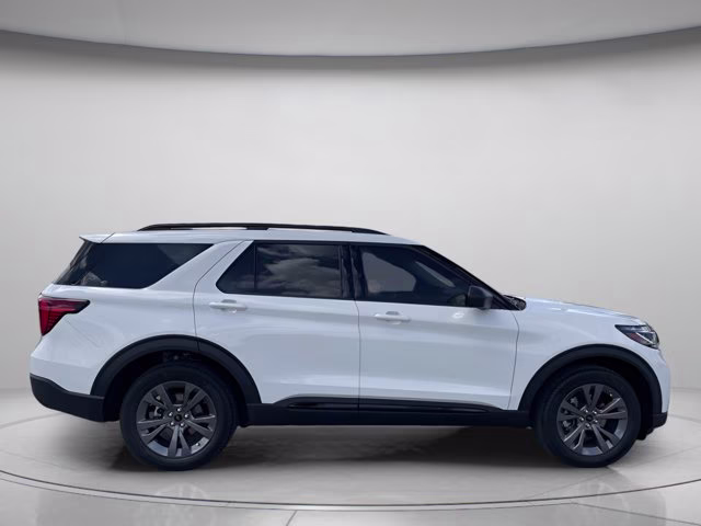 2026 Star White Metallic Tri-Coat Ford Explorer Active 4X4 SUV