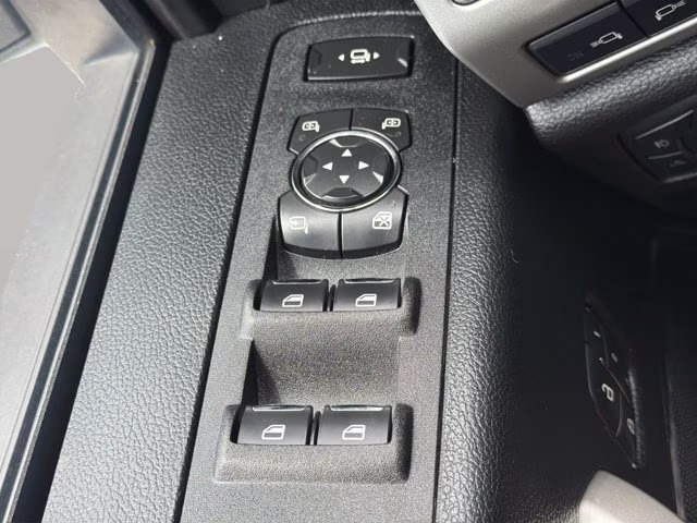 2019 Ingot Silver Ford Super Duty F-350 SRW Lariat 4X4 Truck